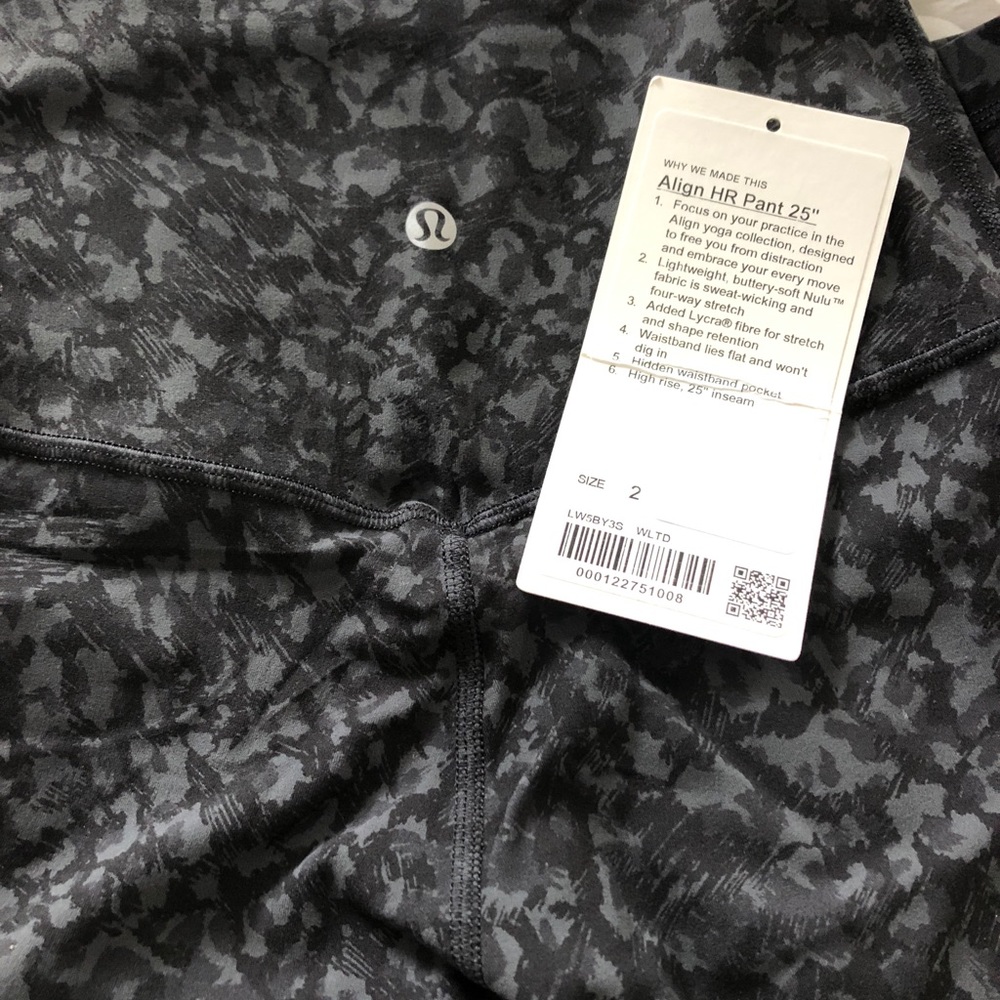 Never worn size 2 Lululemon align legging
